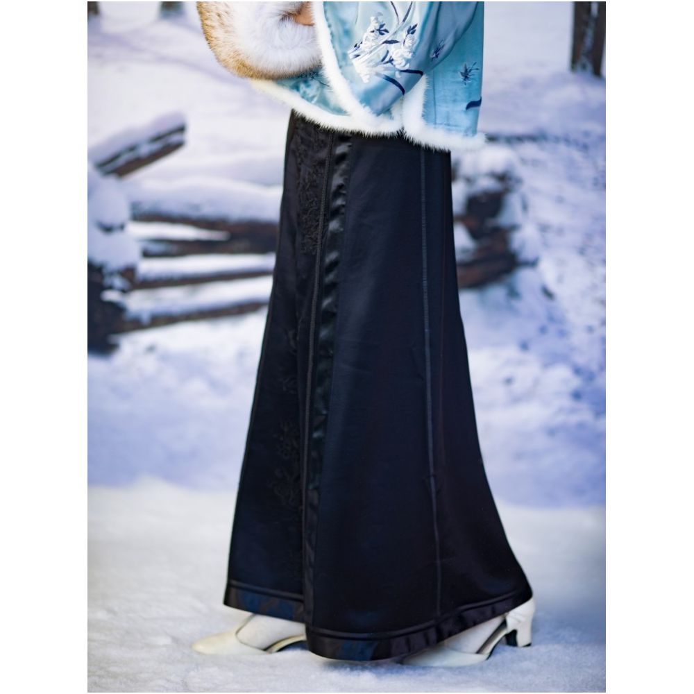 Soft branches and evening atmosphere One city style fluff Spring and Autumn retro embroidered horse face skirt Chinese style half skirt versatile for daily wear for women image 3