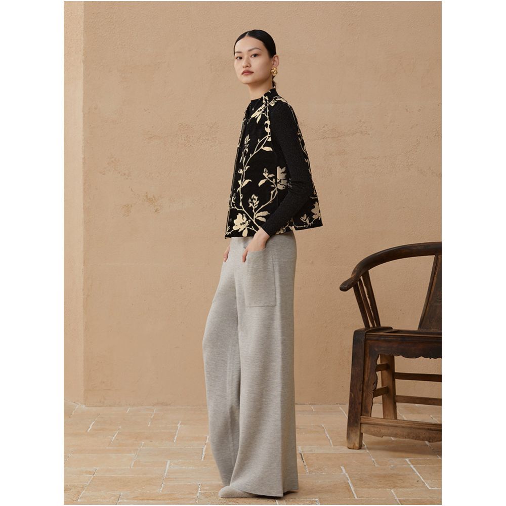 Ruyi Lianyun Spring and Autumn New Jacquard Stand up Collar Double breasted Jade Buckle Vest Women s Retro New Chinese Style Outerwear Tank Top image 3