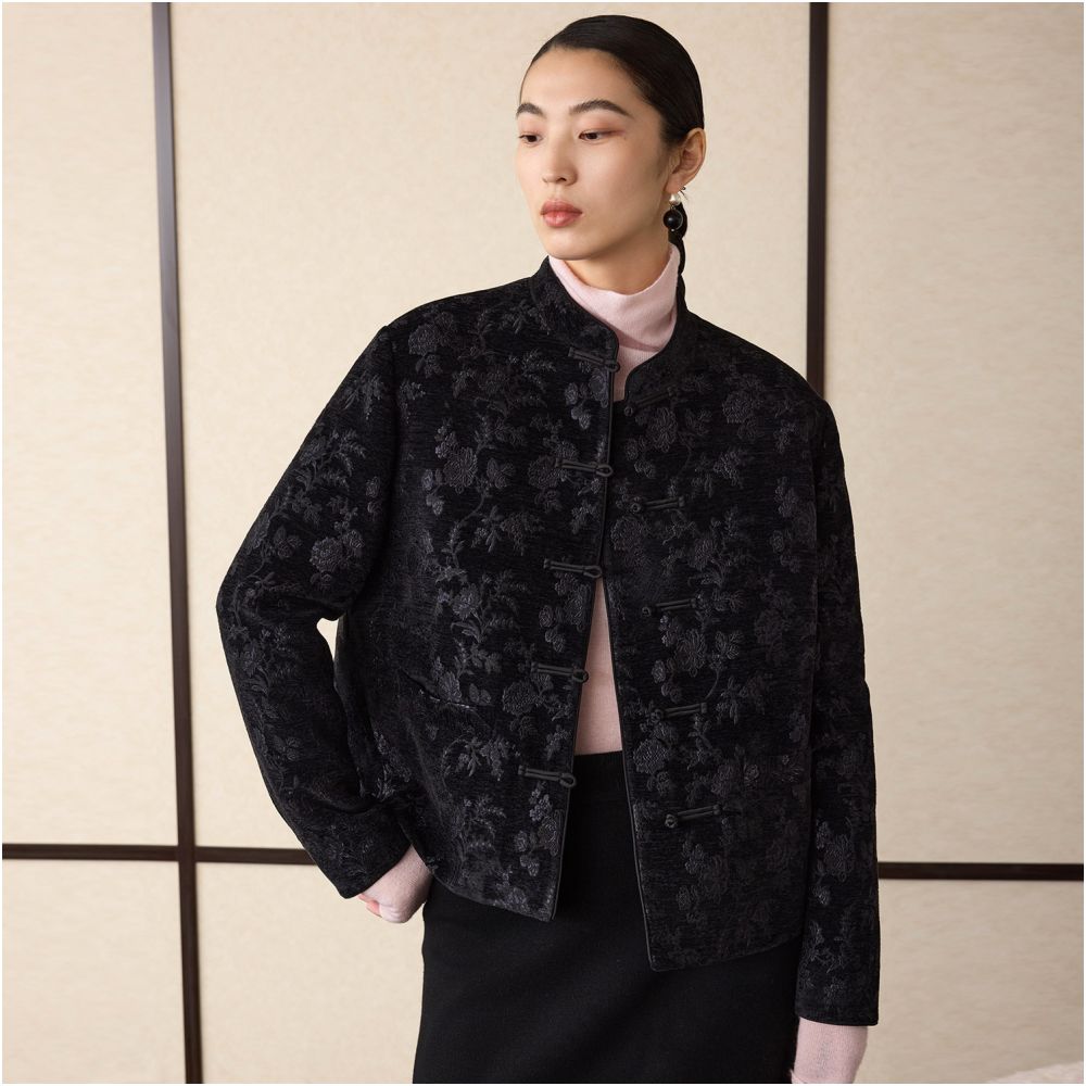 Ruyi Lianyun Fanzhi New Year s Edition Chenier Jacquard Stand up Collar Cotton Jacket for Women s New Chinese Style Pan Button Cotton Jacket image 1