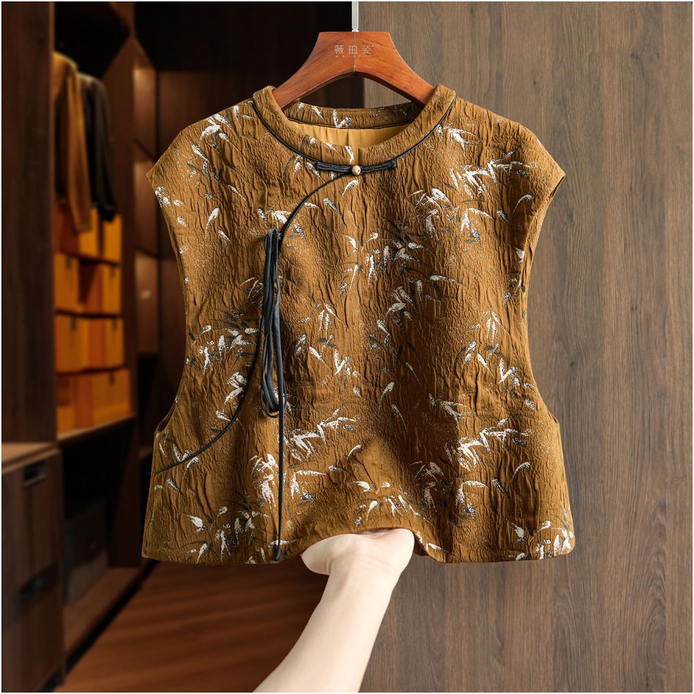 Red retro jacquard new Chinese style vest women s autumn and winter versatile outerwear with tie up super beautiful light Chinese style short top image 2