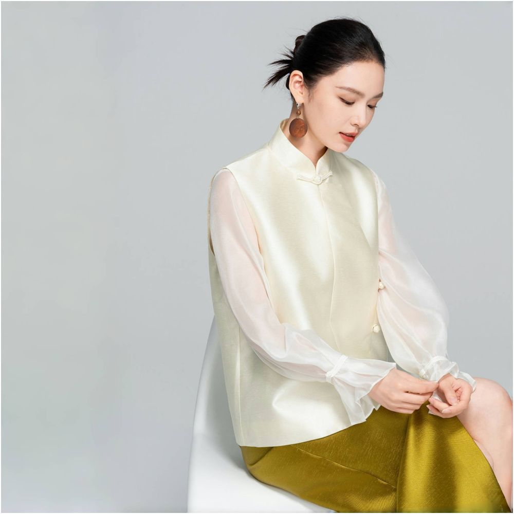 HSSNFZ new Chinese style vest versatile standing collar side open collar women s 2025 autumn new sleeveless layered vest image 2