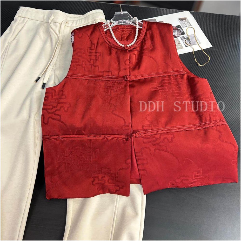 New Chinese style Christmas red plate buckle thin cotton vest 2024 winter round neck fashionable retro top for women image 2