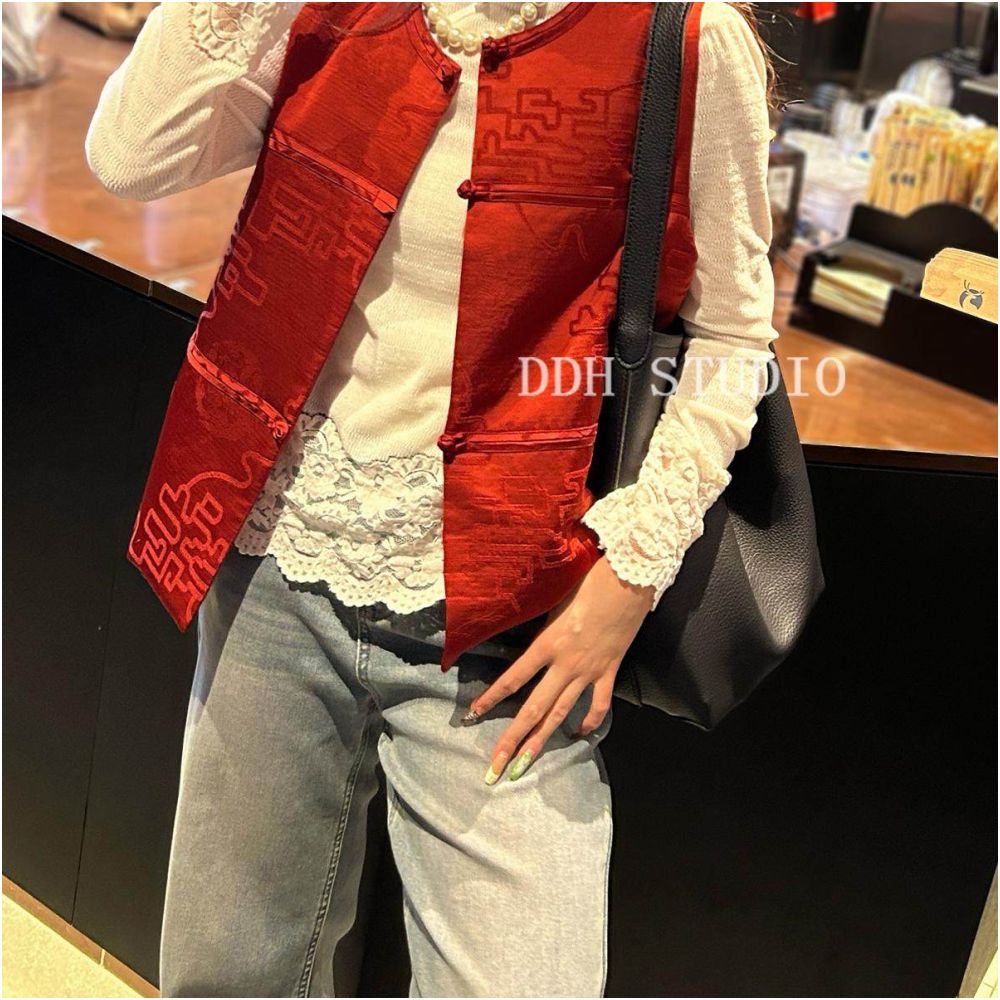New Chinese style Christmas red plate buckle thin cotton vest 2024 winter round neck fashionable retro top for women image 3