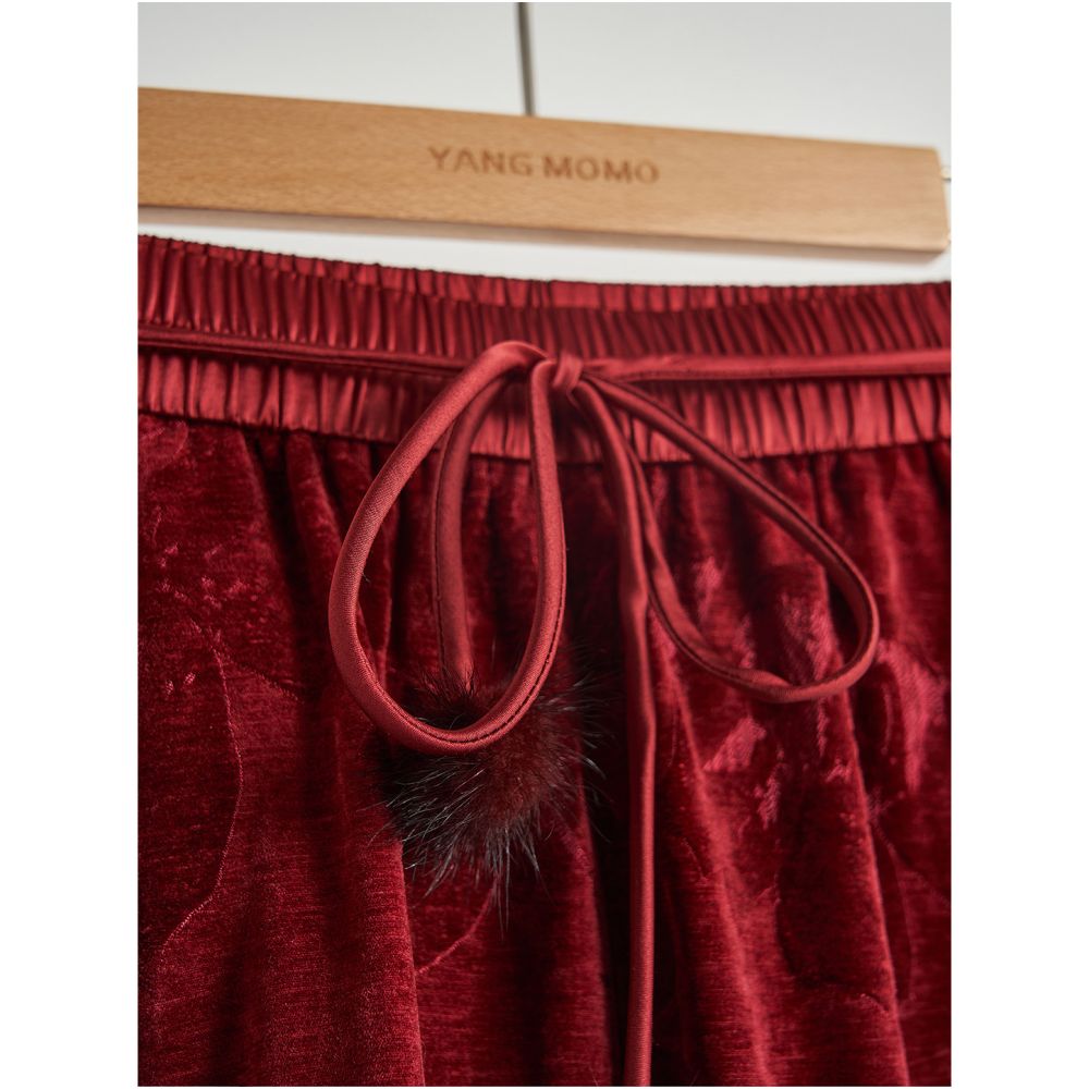 New Chinese style retro and noble red velvet slimming and covering flesh high waist wide leg curved knife pants for New Year s wear winter new style image 4