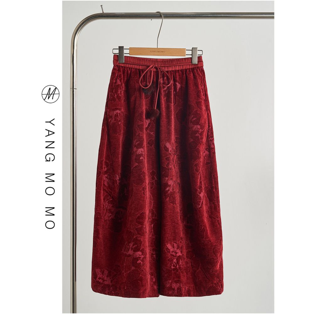 New Chinese style retro and noble red velvet slimming and covering flesh high waist wide leg curved knife pants for New Year s wear winter new style image 0
