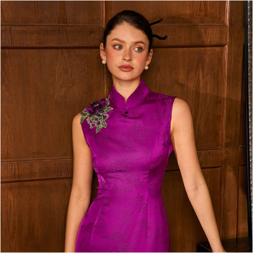 New Chinese style improved cheongsam dress embroidery 2025 summer new style retro style jacquard waist cinching slit young style image 2