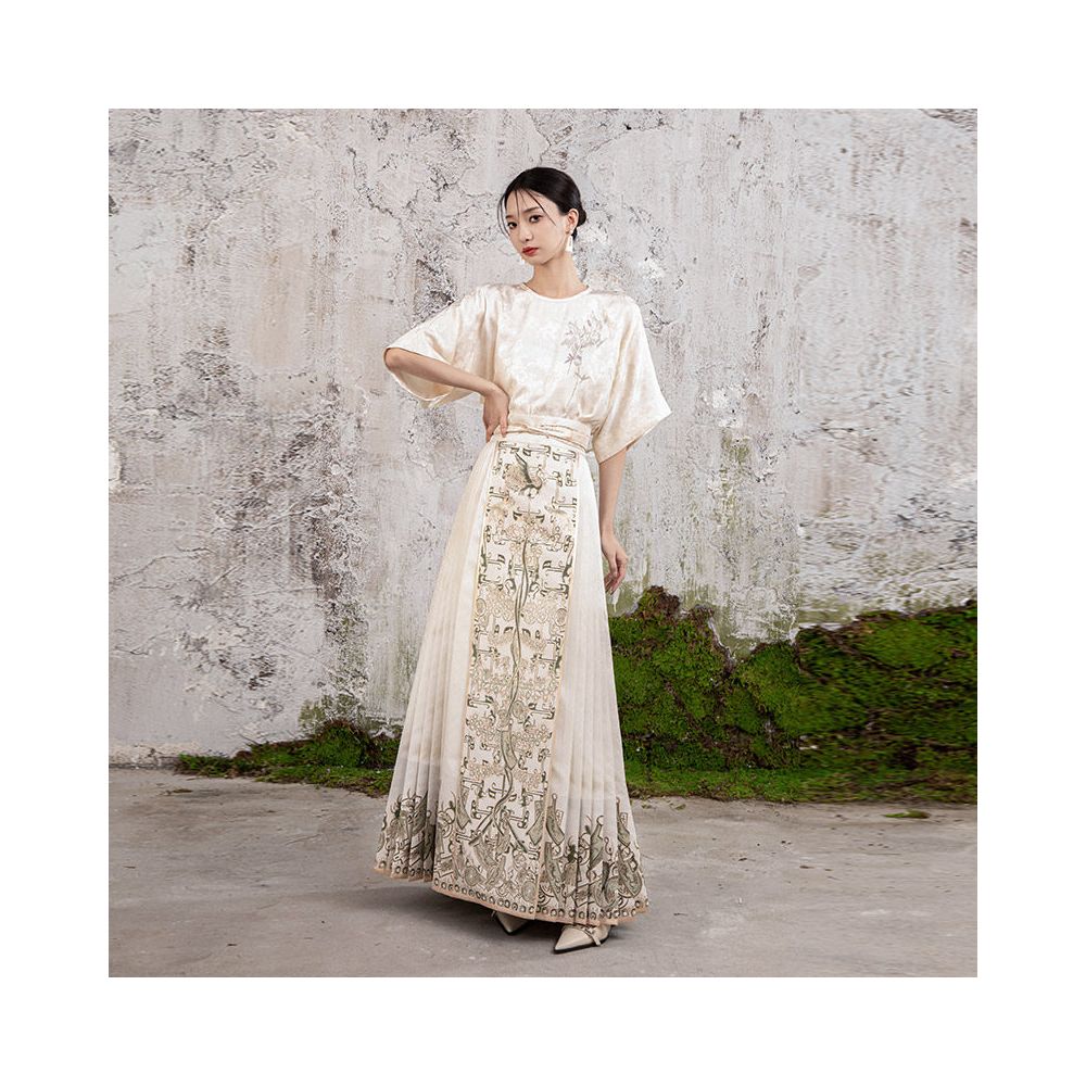 Anytime anywhere come to Caixin a new Chinese style imitation makeup flower patterned Hanfu improved horse face skirt summer half skirt image 3