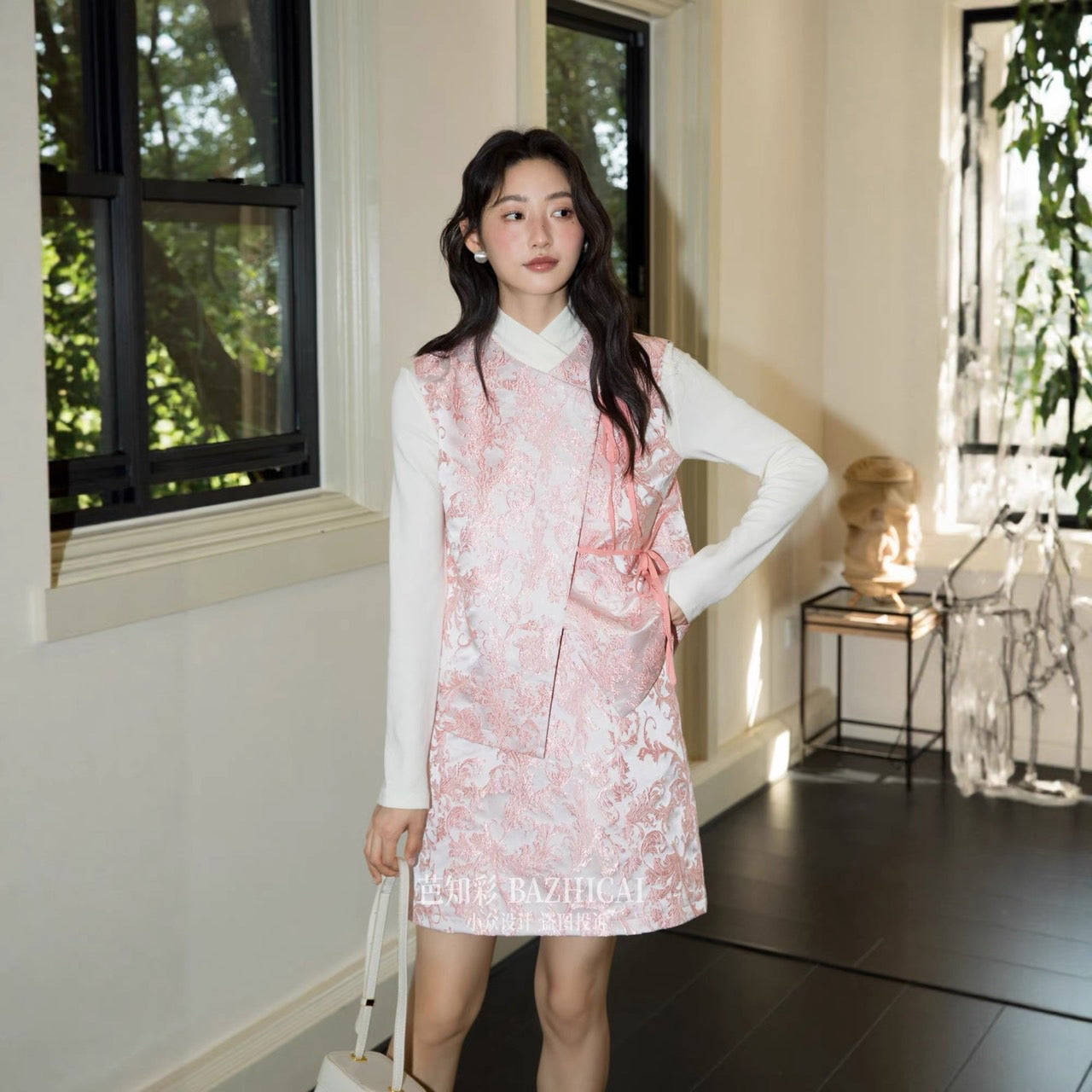 ASAYA4881 – Sakura Whisper Brocade Vest 🌸✨